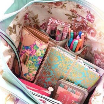 How to Organize a Purse